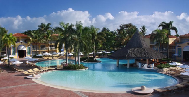 VH Gran Ventana Beach Resort pool area