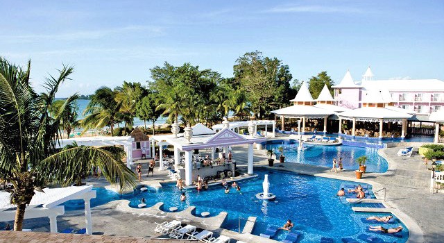 Pool view at Riu Palace Tropical Bay