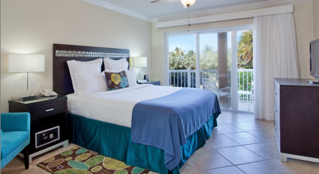 Guest room at Holiday Inn Resort Grand Cayman