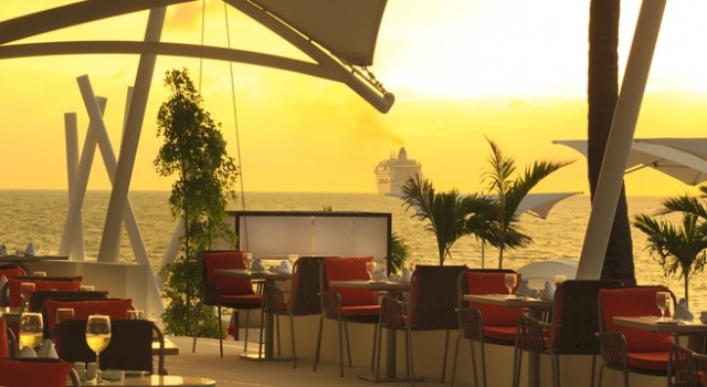 Ocean front dining at Hilton Puerto Vallarta Resort