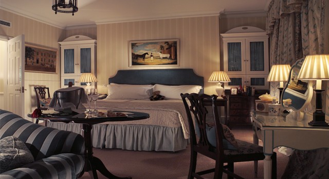 Luxurious bedroom at Draycott Hotel