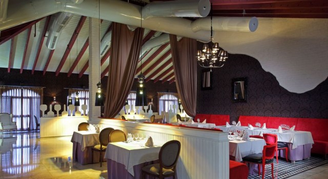 Restaurant at The Royal Suites Turquesa 